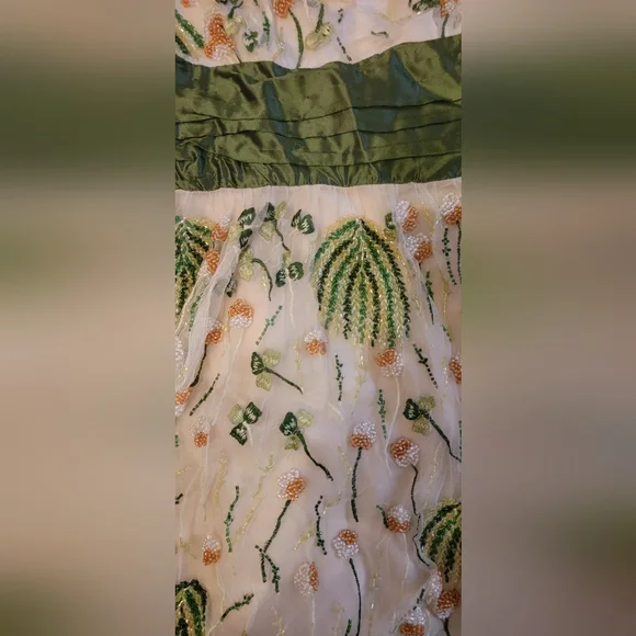 Tracy Reese Cream and Green Embroidered Dress MAKE AN OFFER 😉 💗 - Picture 9 of 12